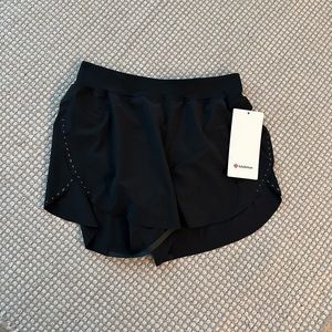 Lululemon Find your Pace High Rise Shorts